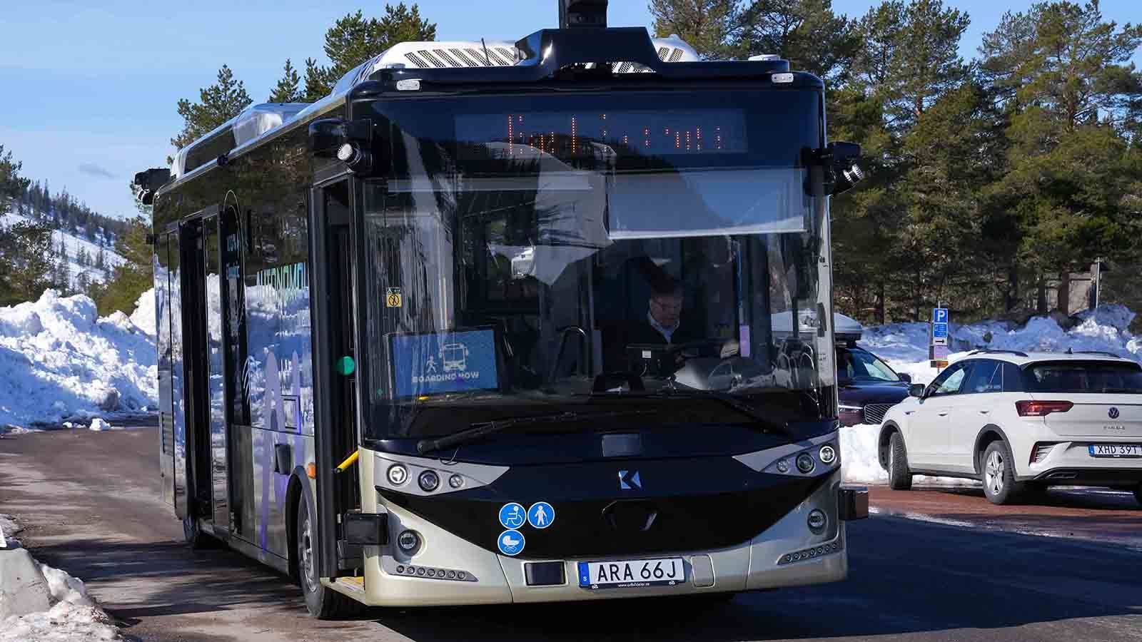 Το αυτόνολο λεωφορείο θα χρησιμοποιηθεί για τη μεταφορά σπουδαστών, προσωπικού και επισκεπτών, σε μία διαδρομή μήκους 4 χλμ. στην οποία δεν υπάρχουν σ